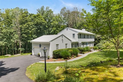 233 Upper Shad Rd, Pound Ridge, NY, 10576-2238 | Card Image