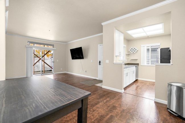 709 Waterford, Condo with 2 bedrooms, 1 bathrooms and null parking in Pinole CA | Image 8