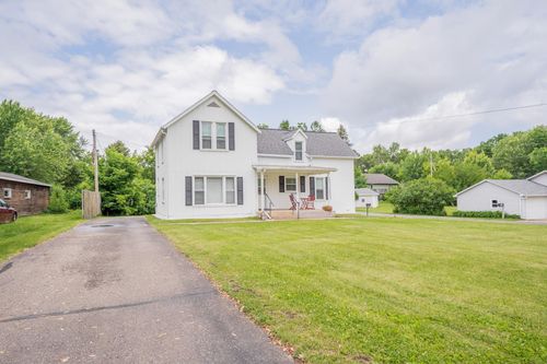 2210 Vine St, Eau Claire, WI, 54703-4940 | Card Image