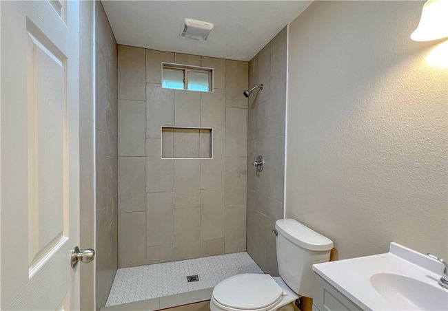201 Monterrey St, House other with 4 bedrooms, 2 bathrooms and null parking in Alice TX | Image 19