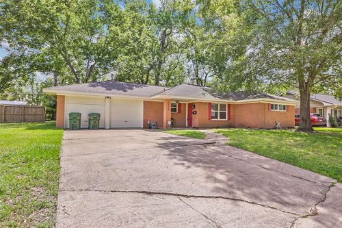 1016 Lynnwood Ave, Liberty, TX, 77575-3716 | Card Image