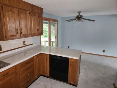 Bay window in living room | Image 2