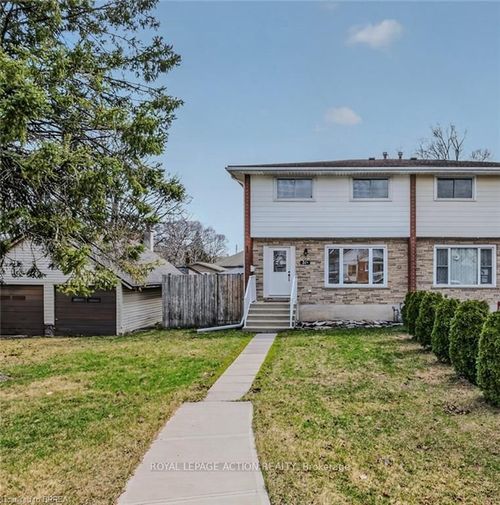 a-31 Market St, Paris, ON, N3L3A9 | Card Image