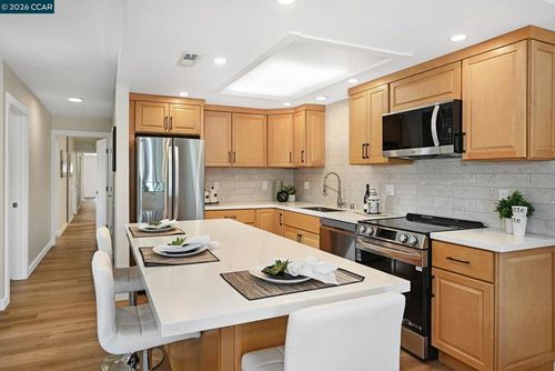 2-2000 Pine Knoll Dr, Walnut Creek, CA, 94595-2160 | Card Image