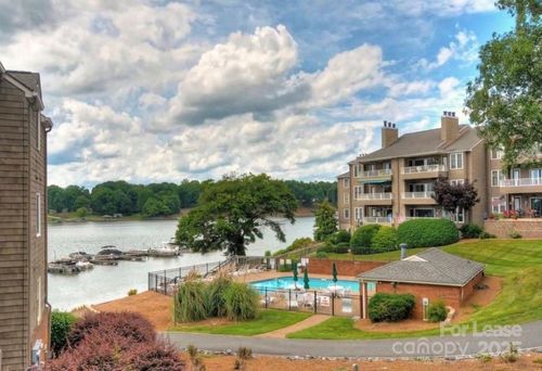 9816 Emerald Point Dr, Charlotte, NC, 28278-6547 | Card Image