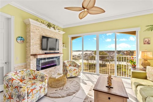 unit-306-33 Harbour Isle Dr W, Fort Pierce, FL, 34949-2785 | Card Image