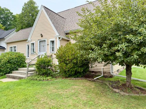 773 3rd Ave, Lake Odessa, MI, 48849-1253 | Card Image