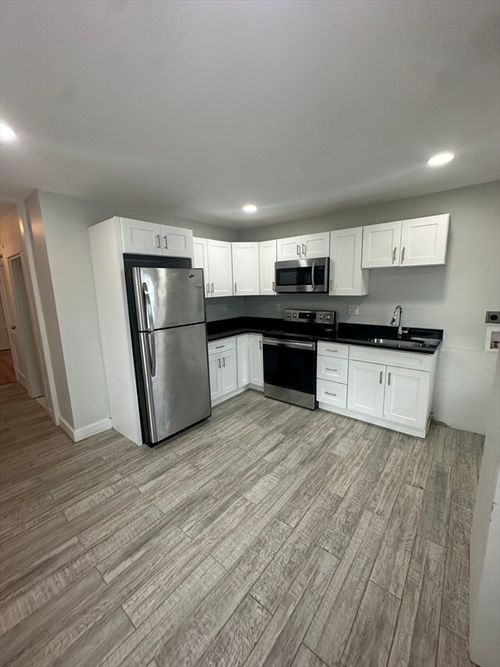 2-30 Clement Ave, Peabody, MA, 01960-6129 | Card Image