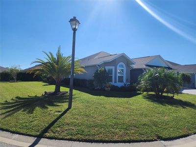 6225 Danielson Loop, House other with 3 bedrooms, 2 bathrooms and null parking in The Villages FL | Image 3