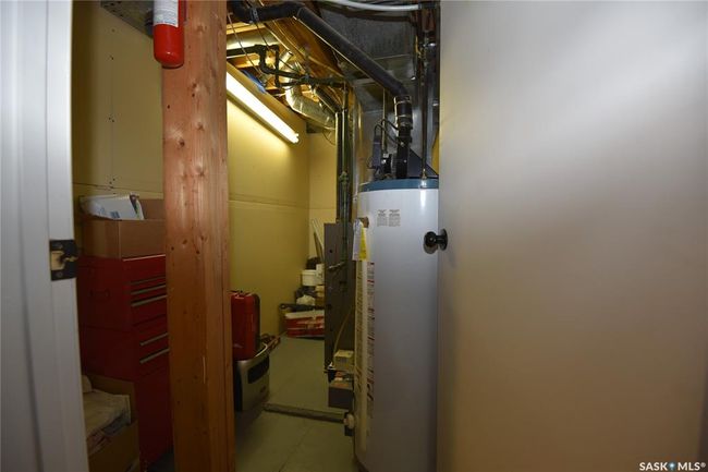 405 1 St St W, House other with 4 bedrooms, 2 bathrooms and 2 parking in Nipawin SK | Image 36