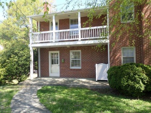 706 Crescent Dr, Reidsville, NC, 27320-4513 | Card Image