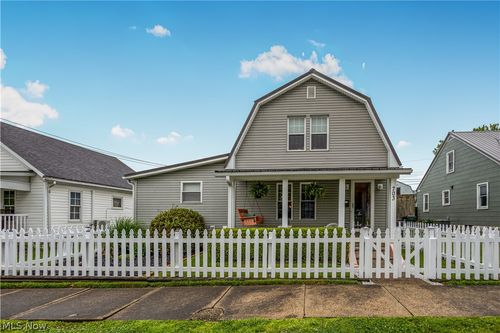 703 6th St, Saint Mary's, WV, 26170-1107 | Card Image