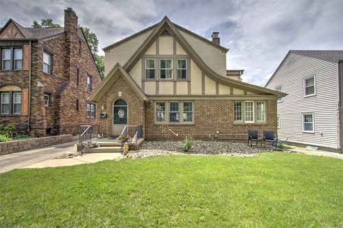 1521 W Sunset Ave, Decatur, IL, 62522-2741 | Card Image