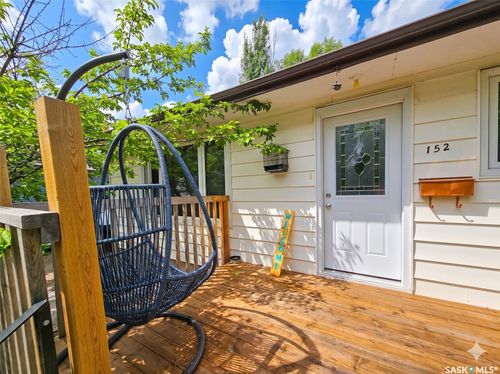 152 5th Avenue Se, Swift Current, SK, S9H3M7 | Card Image