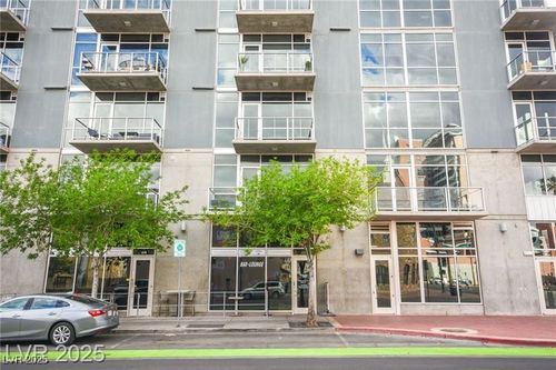 816-353 E Bonneville Ave, Las Vegas, NV, 89101-6622 | Card Image