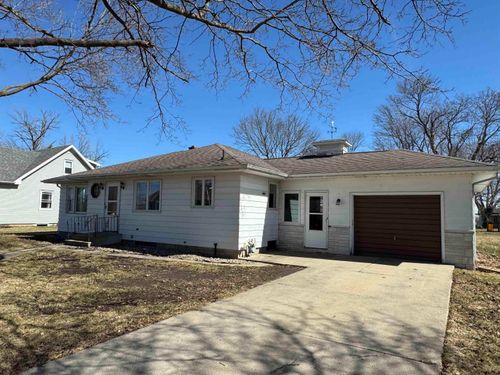 210 8th St, Aplington, IA, 50604-1000 | Card Image