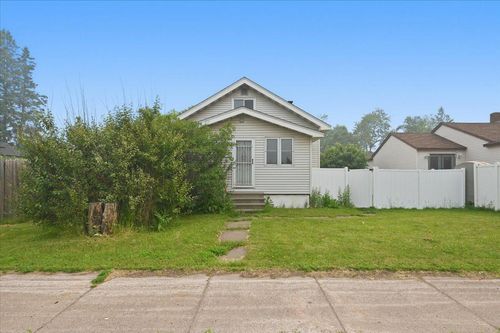 5215 E 2nd Street, Superior, WI, 54880 | Card Image