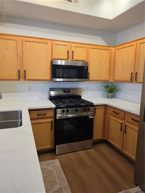 814-2305 W Horizon Ridge Parkway, Henderson, NV, 89052 | Card Image
