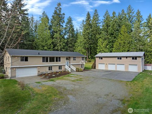 5675 Winona Ln, Langley, WA, 98260-8624 | Card Image