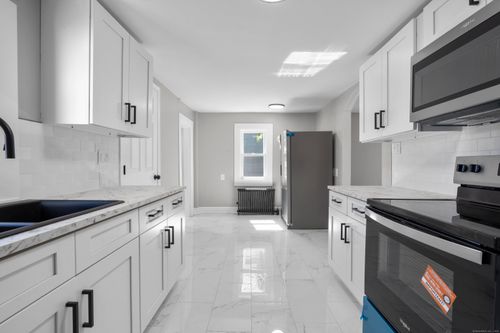 188 Shaw St, New London, CT, 06320-5427 | Card Image