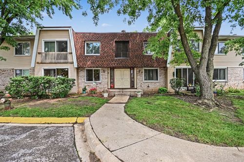 4-2920 Roberts Dr, Woodridge, IL, 60517-1546 | Card Image