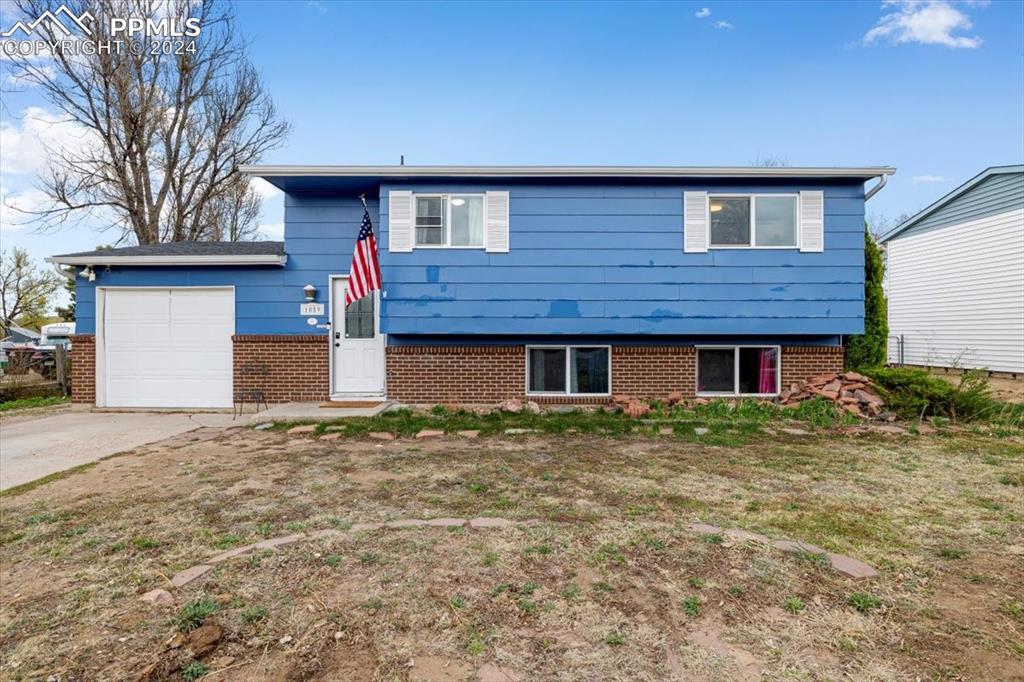Western Dr, Colorado Springs, CO 80915