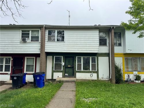 9409 Manor Ave, Cleveland, OH, 44104-4725 | Card Image