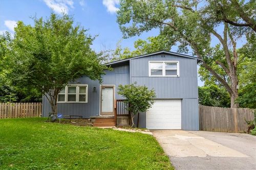 2918 S 9th Pl, Kansas City, KS, 66103-2542 | Card Image