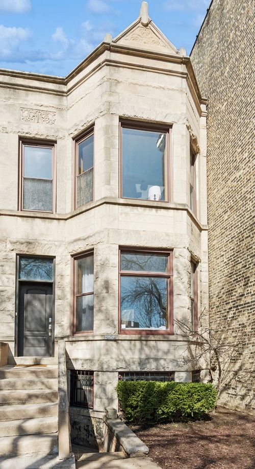 968 W Cuyler Ave, Chicago, IL, 60613-2115 | Card Image