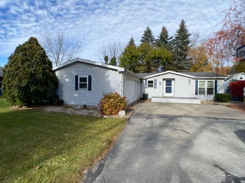 9926 Center St, Reese, MI, 48757-9547 | Card Image