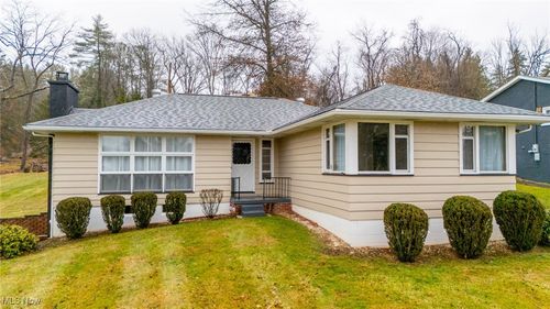 134 Carroll Dr, Saint Clairsville, OH, 43950-1668 | Card Image