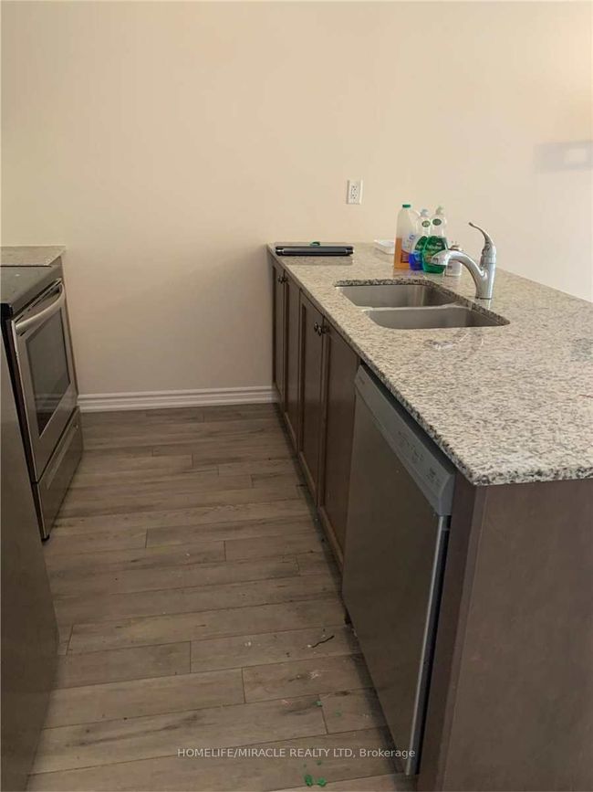 7 - 240 Lagerfeld Dr, Condo with 2 bedrooms, 2 bathrooms and 1 parking in Brampton ON | Image 9