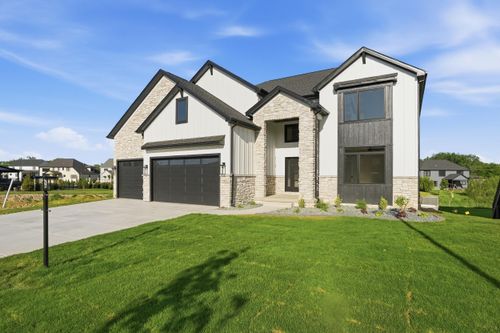 9443 Tall Grass Trl, Saint John, IN, 46373-0672 | Card Image
