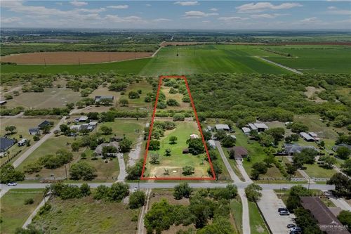 33863 California Rd, Los Fresnos, TX, 78566-5134 | Card Image