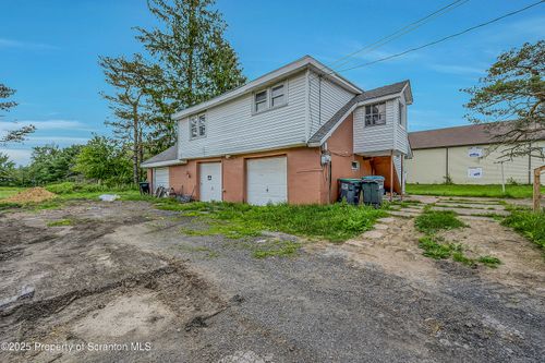 rear-664 Laurel Dr, Tobyhanna, PA, 18466-8047 | Card Image
