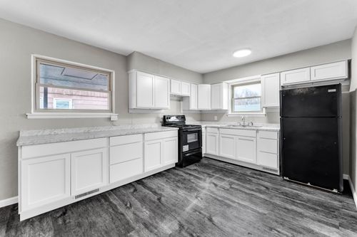 1500 W Hamilton St, Springfield, MO, 65802-1557 | Card Image