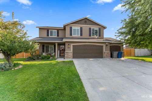 675 Sw Nugget St, Mountain Home, ID, 83647-5262 | Card Image