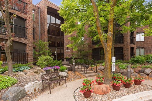 112-6051 Laurel Ave, Golden Valley, MN, 55416-1046 | Card Image