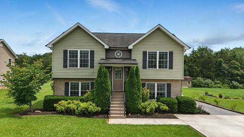 4086 Thomas Jefferson Rd, Forest, VA, 24551-4894 | Card Image