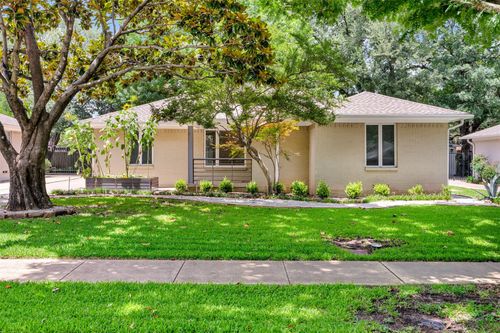 6815 Ravendale Ln, Dallas, TX, 75214-2514 | Card Image