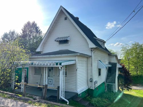 46 Grand Ave, West Union, WV, 26456-2067 | Card Image