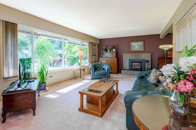 12730 226 St, House other with 3 bedrooms, 1 bathrooms and 4 parking in Maple Ridge BC | Image 7