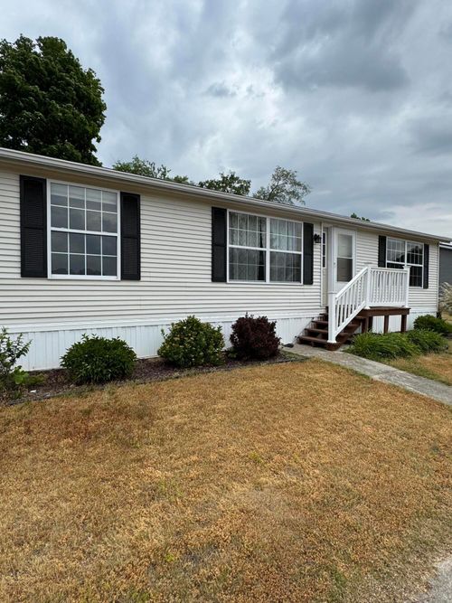 818 Raisin River Rd, Three Rivers, MI, 49093-1300 | Card Image