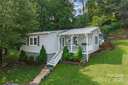 69 Devlin St, Canton, NC, 28716-3601 | Card Image