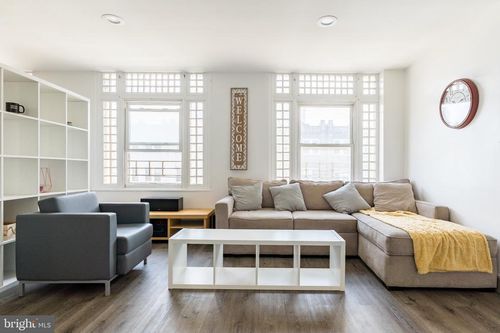 3-3809 Ventnor Ave, Atlantic City, NJ, 08401-5944 | Card Image