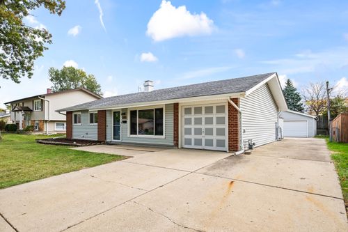 585 Amherst Ln, Hoffman Estates, IL, 60169-3524 | Card Image