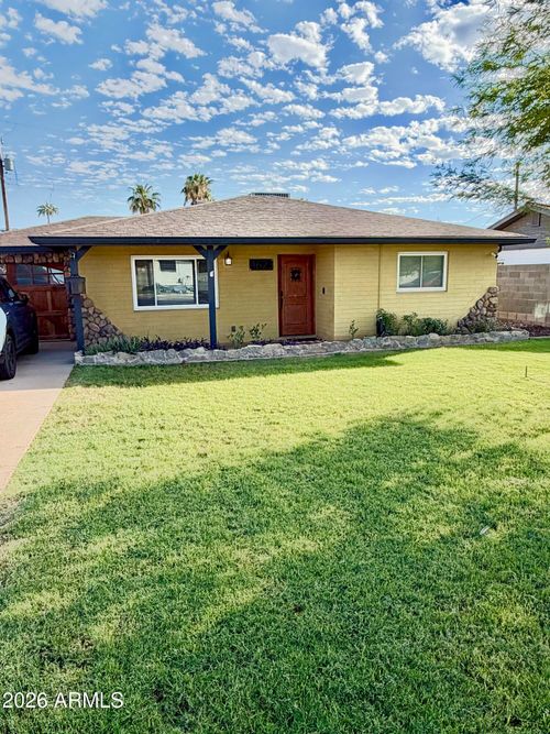 4623 E Holly St, Phoenix, AZ, 85008-3211 | Card Image