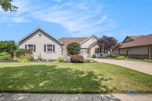 4223 Deer Run, Oregon, OH, 43616-3581 | Card Image