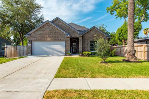 1008 8th Ave N, Texas City, TX, 77590-7481 | Card Image