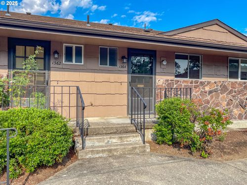 1364 Se Court Ave, Roseburg, OR, 97470-3761 | Card Image